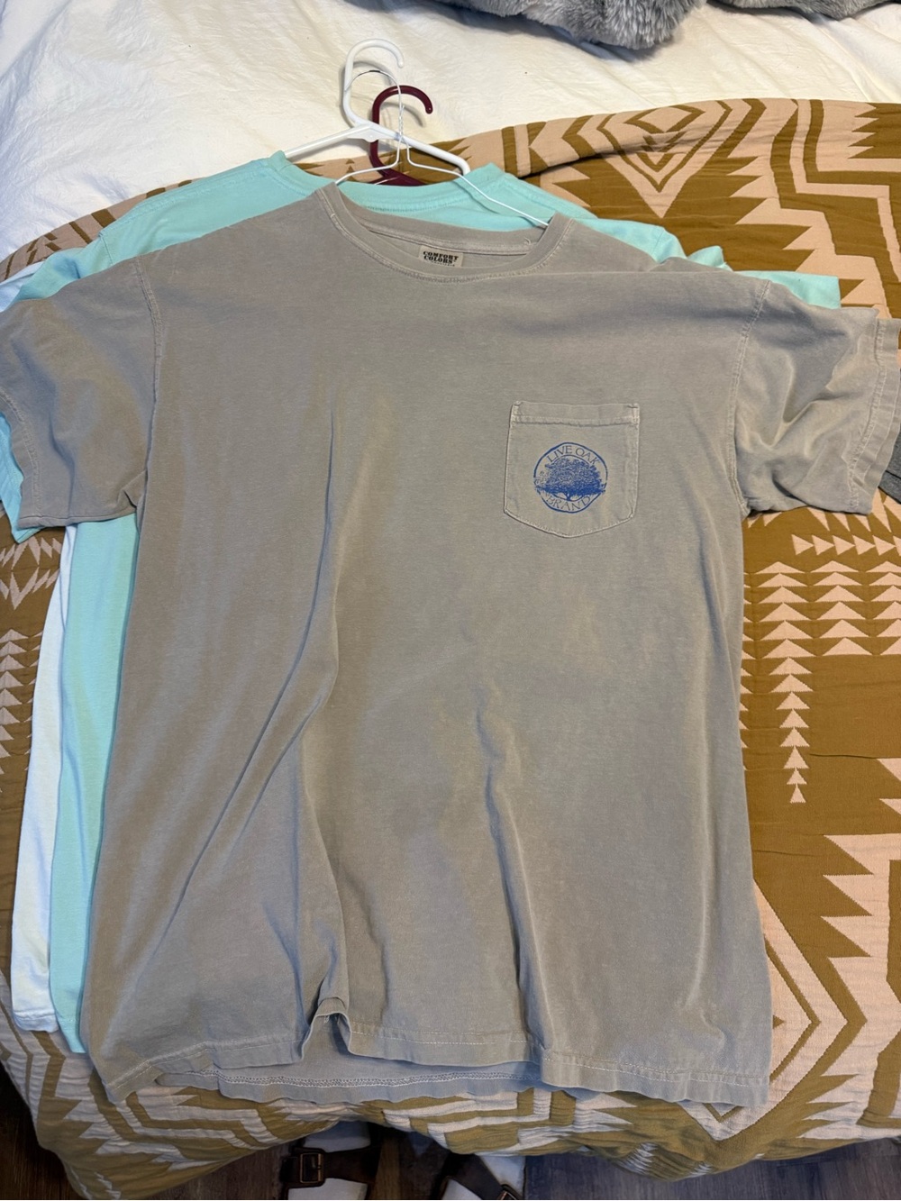 Unbranded Gray Short-Sleeve Pocket Tee with Blue Chest Print